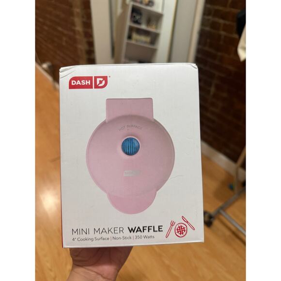 NIB DASH Mini Maker for Individual Waffles, Non-Stick Surfaces, 4 Inch, Pink - Picture 6 of 6